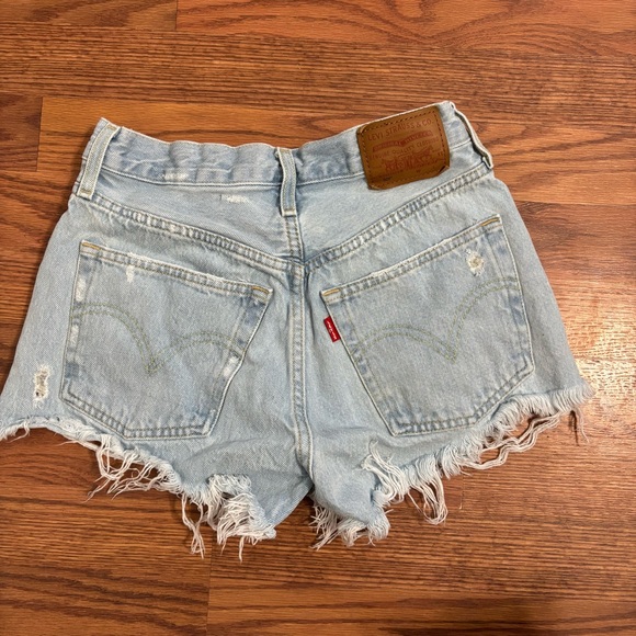 Levis 501 Denim Shorts - Picture 2 of 4